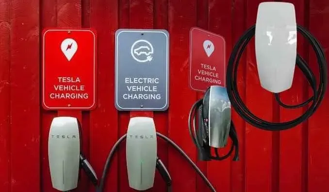What Do Different Tesla Charger Blinking Red Light Patterns Mean